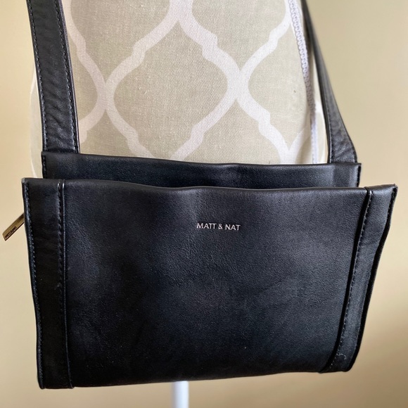 Matt & Nat crossbody black - Picture 4 of 5